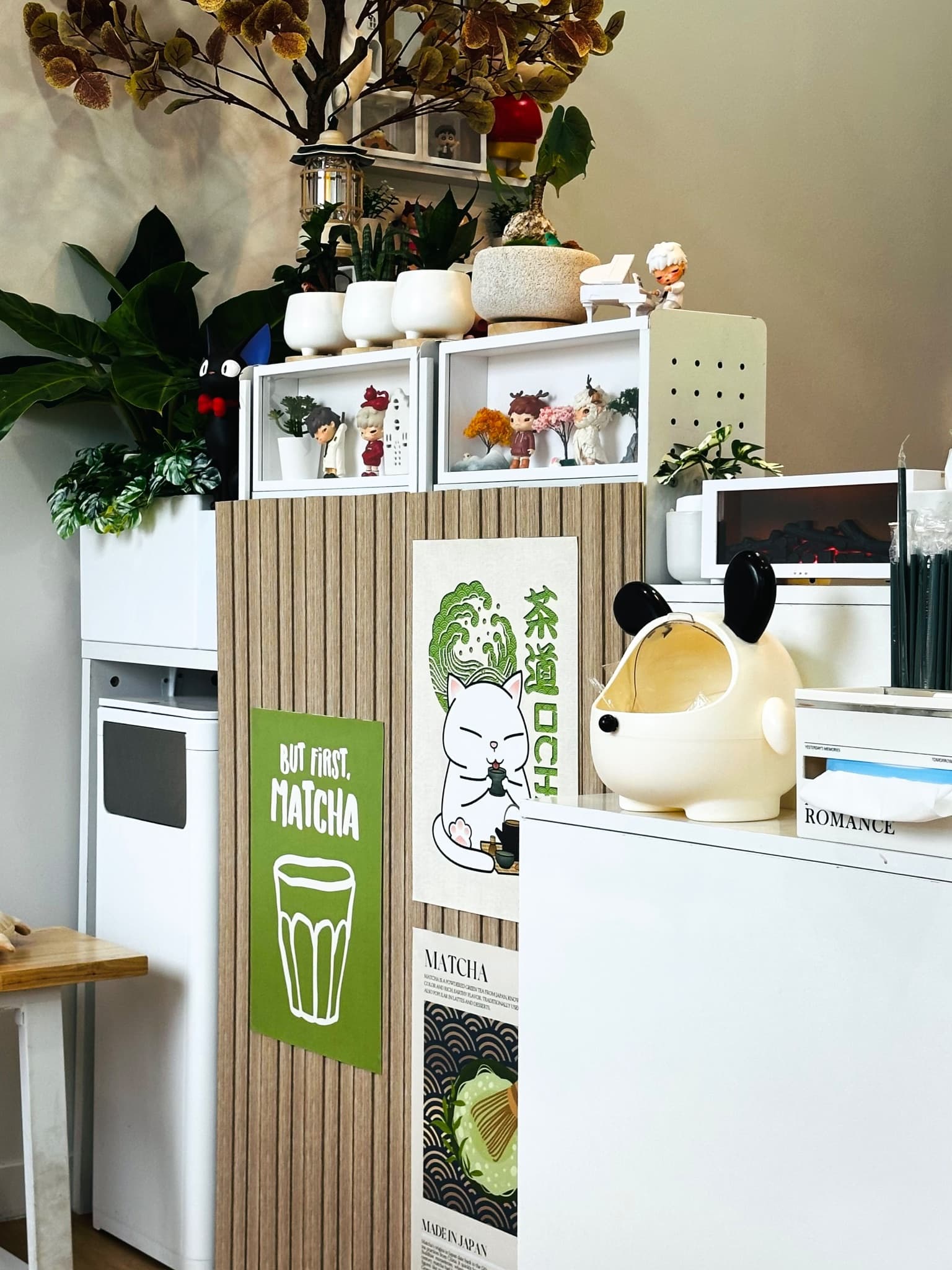cute cafe exterior