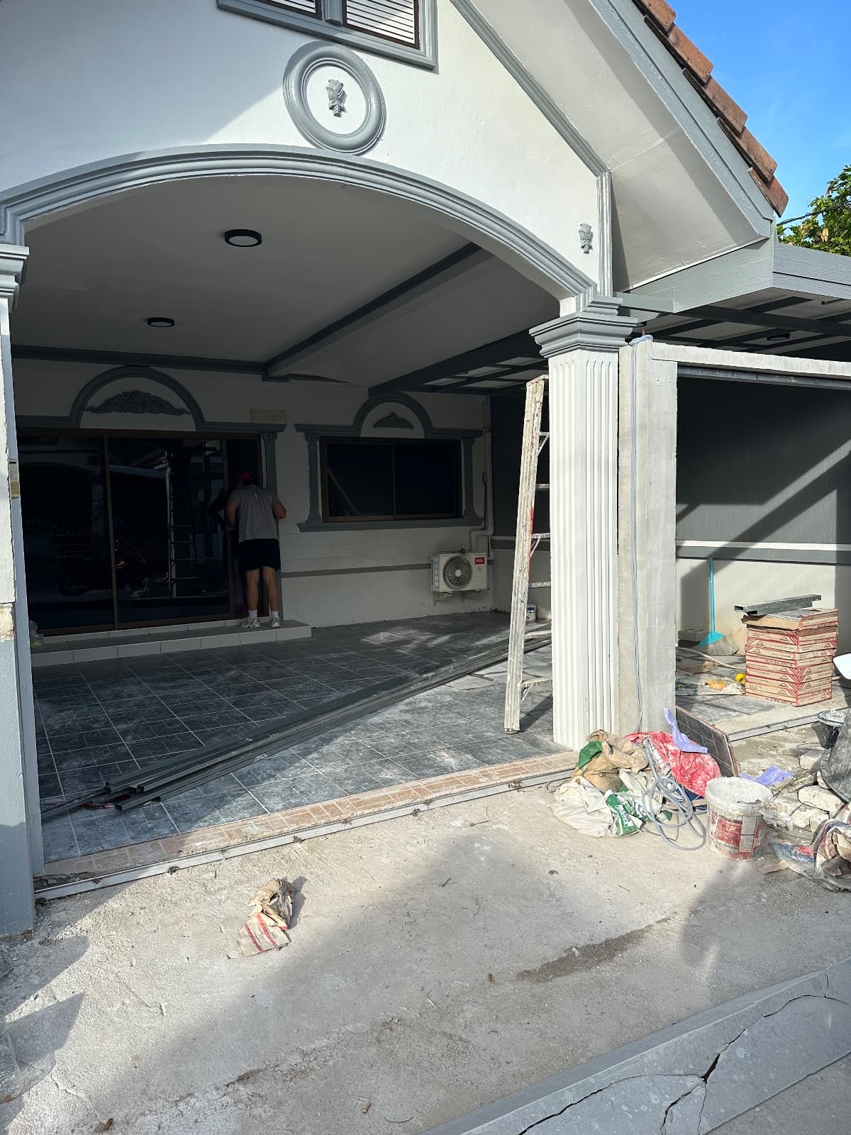 brother's almost-finished house