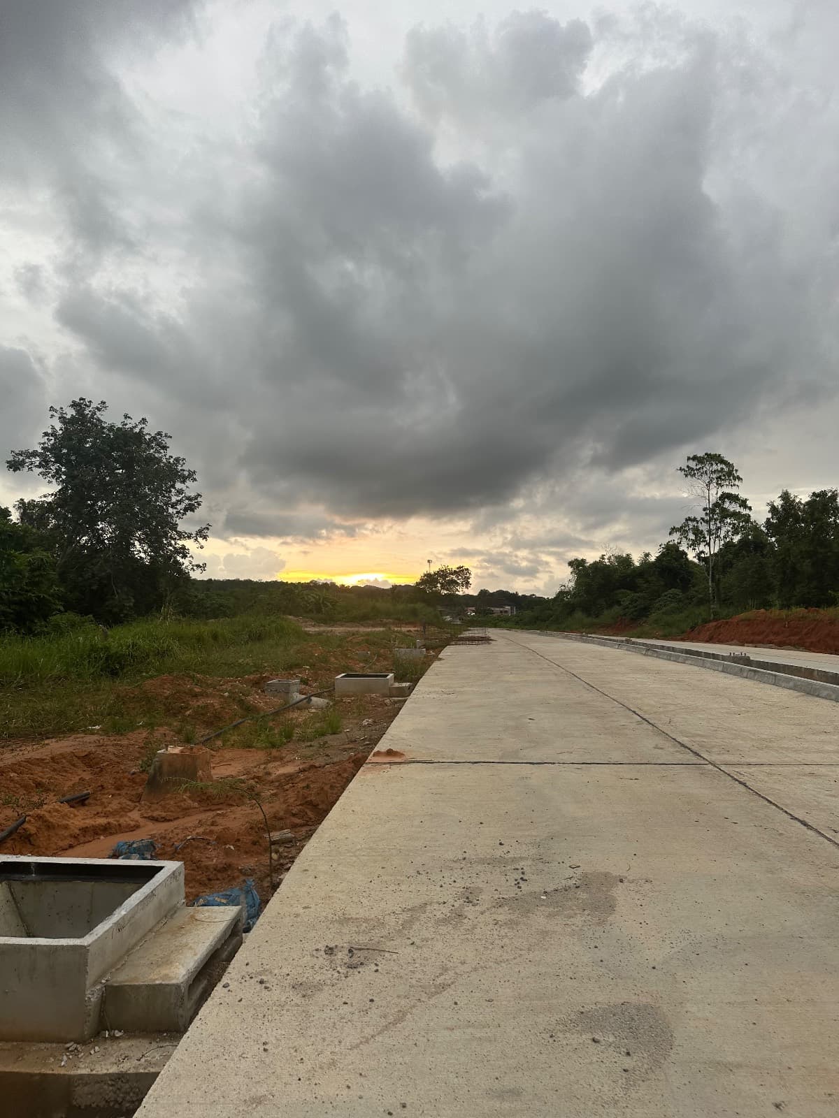 New road behind the alley